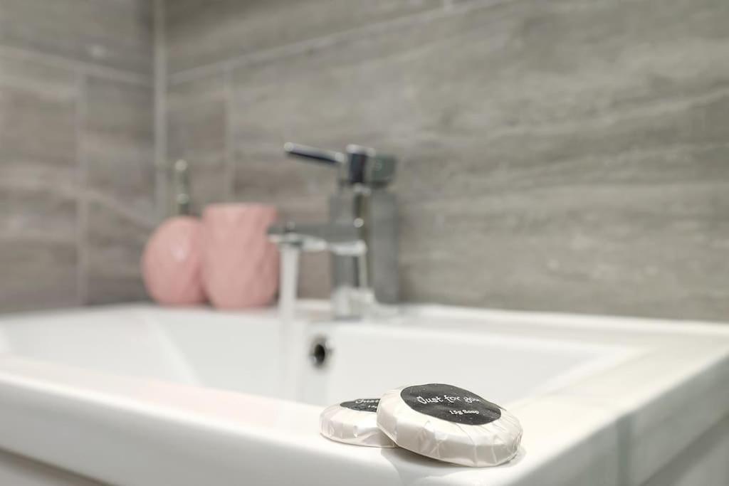 Two Bedroom Apartment-Central Edinburgh-Old Town-Licensed Ngoại thất bức ảnh