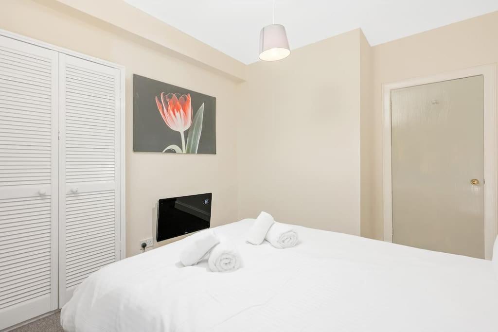 Two Bedroom Apartment-Central Edinburgh-Old Town-Licensed Ngoại thất bức ảnh
