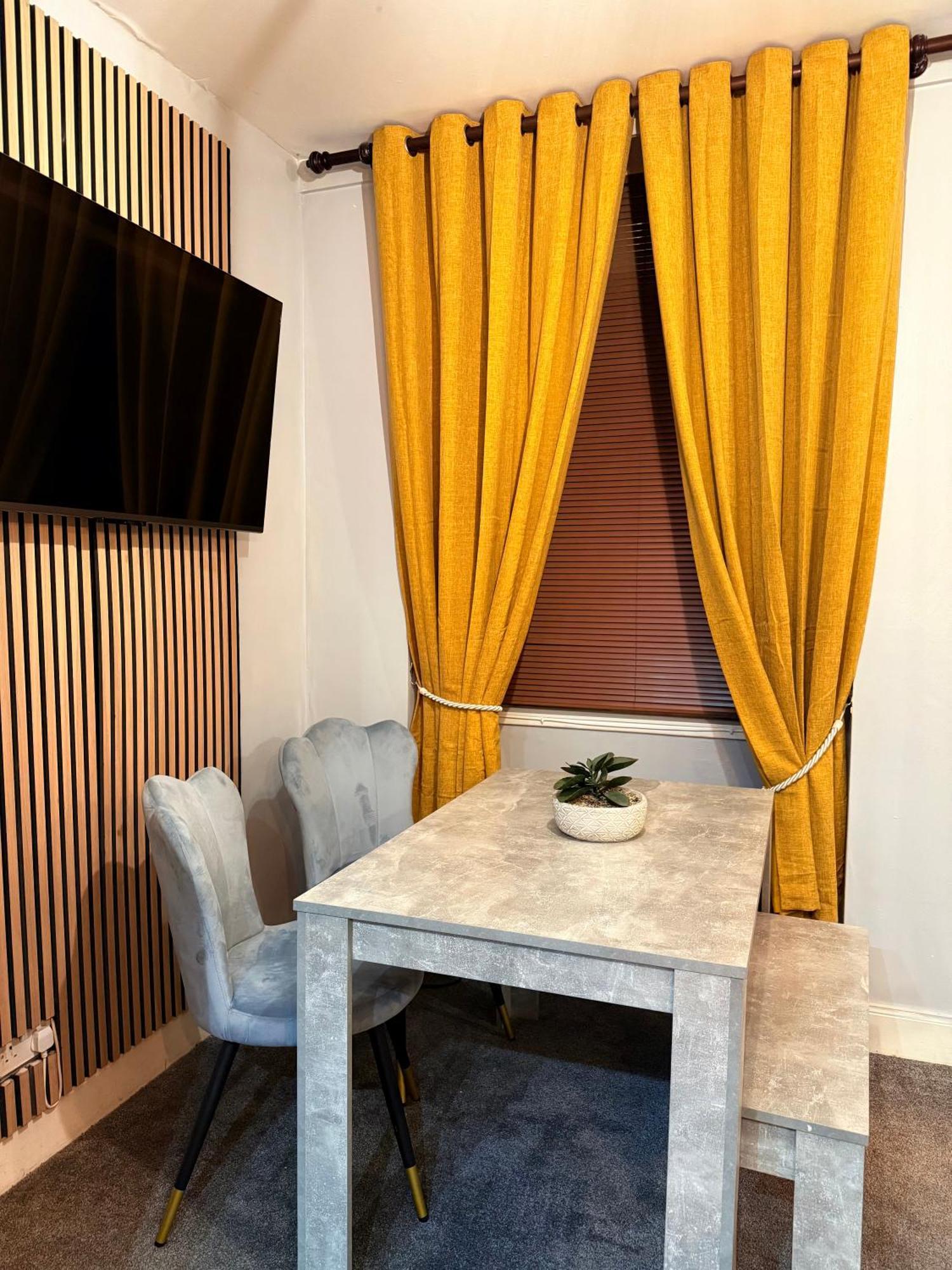 Two Bedroom Apartment-Central Edinburgh-Old Town-Licensed Ngoại thất bức ảnh